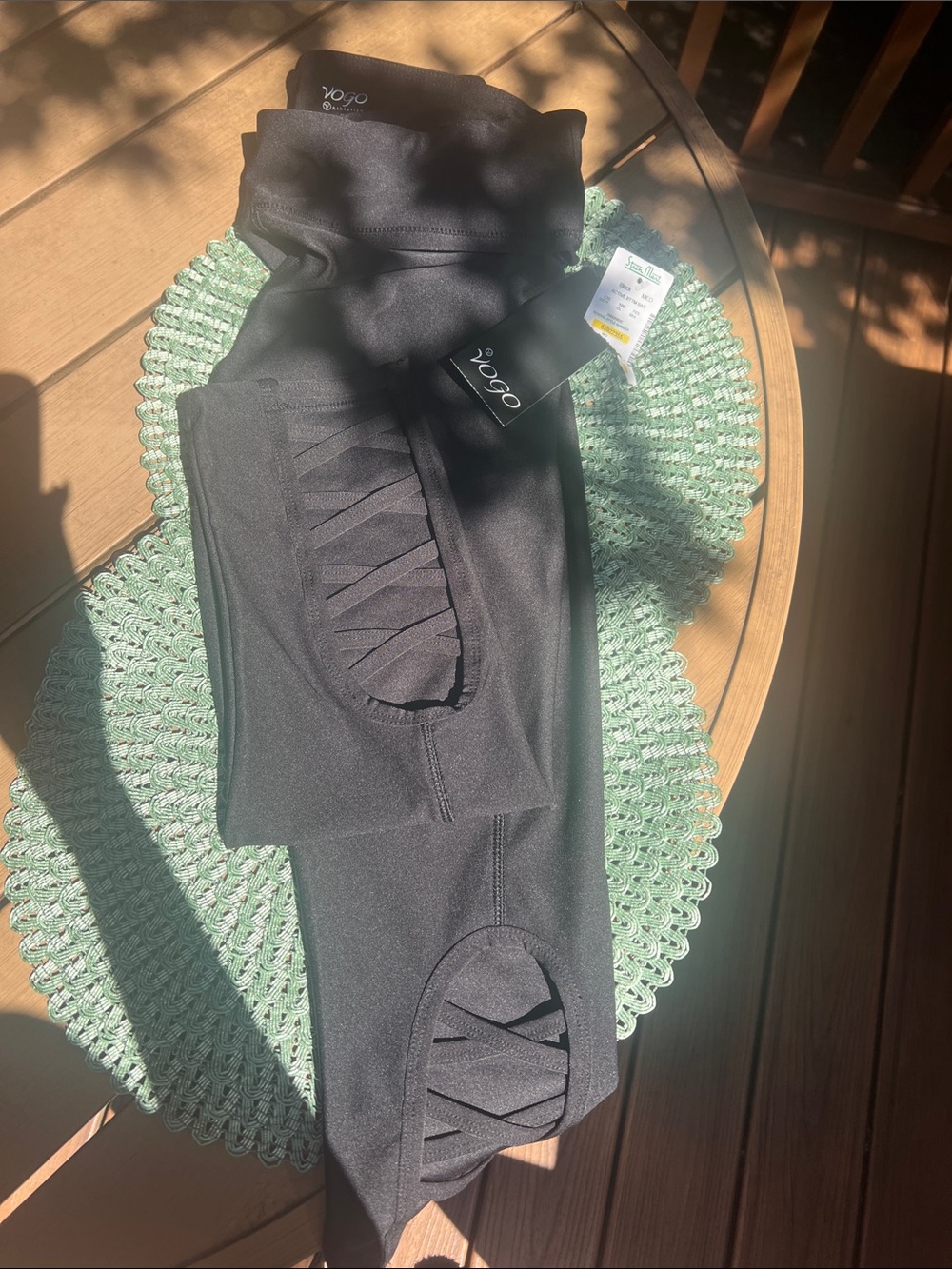 NWT VOGO Athletica Black 3/4 Leggings with Crisscross calf Panels